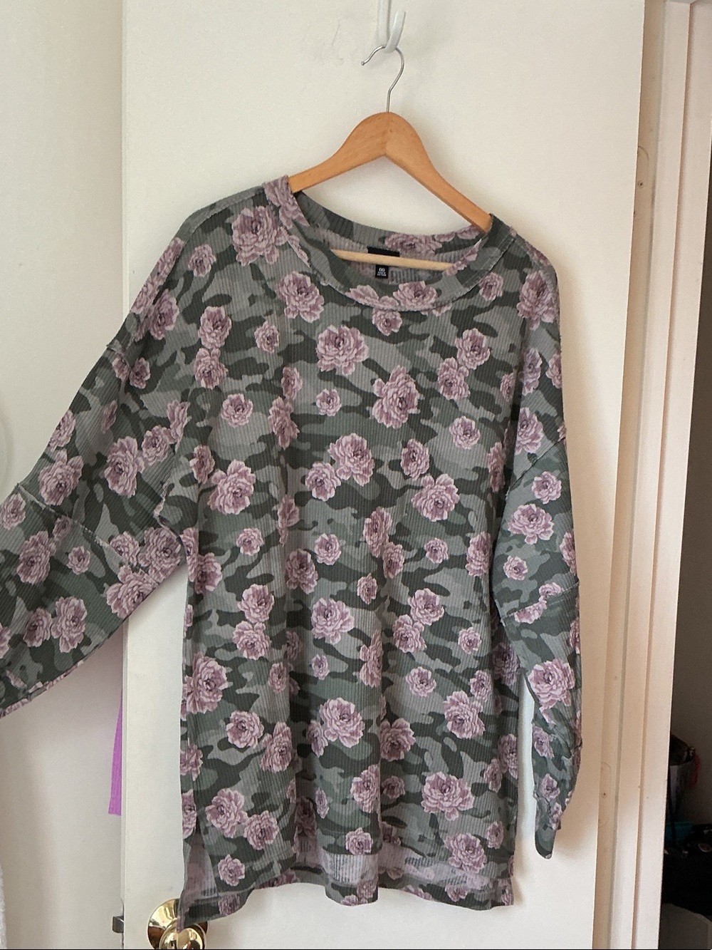 TORRID Floral Camo Long Sleeve Top - Pink Roses on Olive